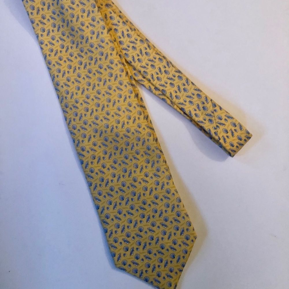 2/$25⚡️Grant Thomas Yellow Print Hand Sewn Necktie